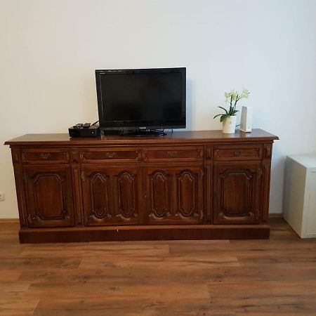 וינה Excellent 2 Bed Apartment 12 Mins From Center מראה חיצוני תמונה