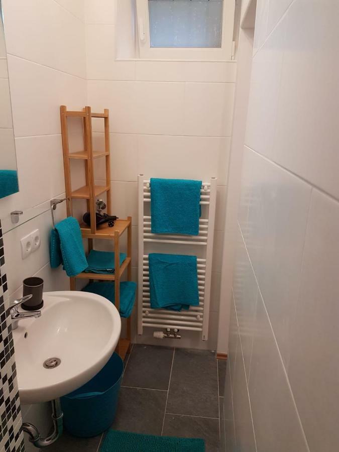 וינה Excellent 2 Bed Apartment 12 Mins From Center מראה חיצוני תמונה