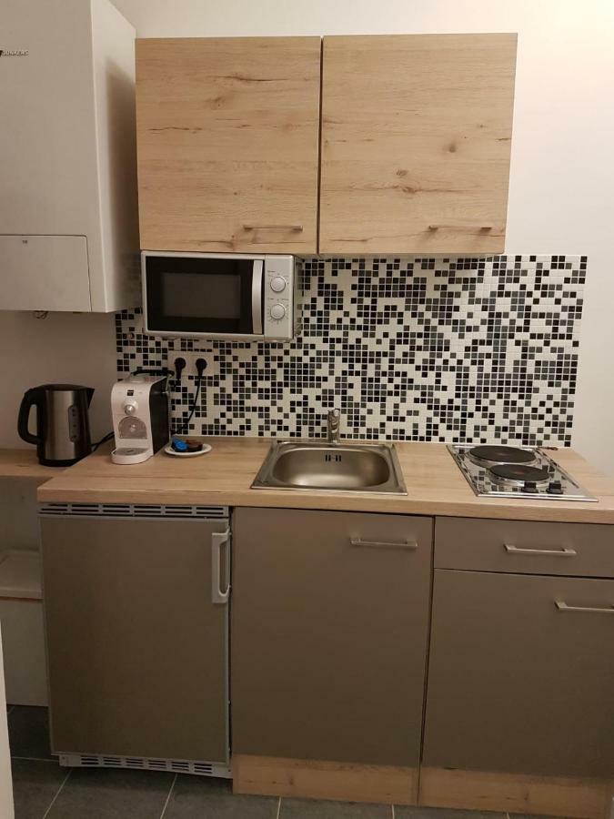 וינה Excellent 2 Bed Apartment 12 Mins From Center מראה חיצוני תמונה